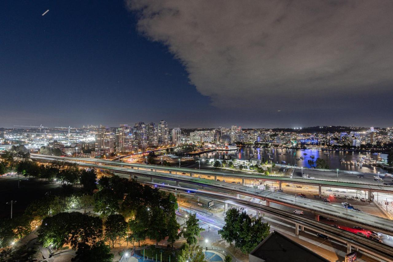 Condo In Downtown Vancouver - Near Rogers Arena Экстерьер фото